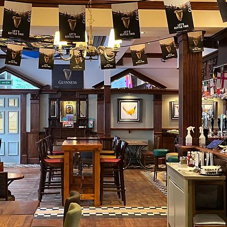 אברדין The Globe Inn מראה חיצוני תמונה
