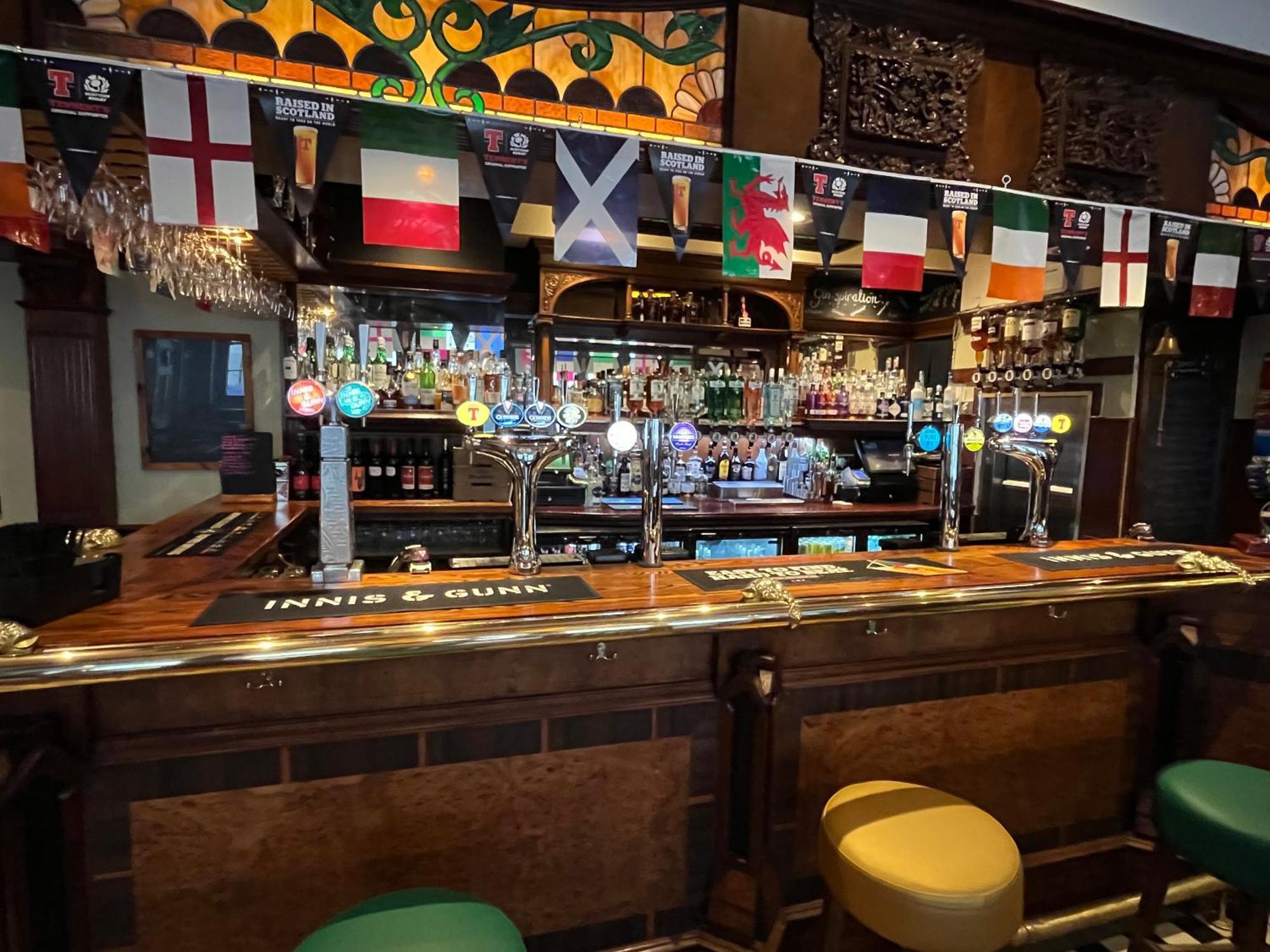 אברדין The Globe Inn מראה חיצוני תמונה